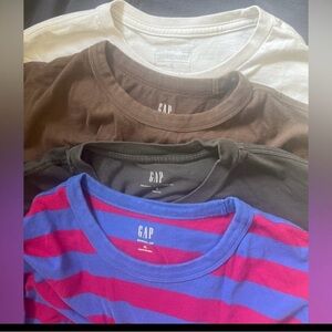 GAP  Patagonia bundle （4）Short Sleeve Tees - White, Brown, Black, Blue, Red